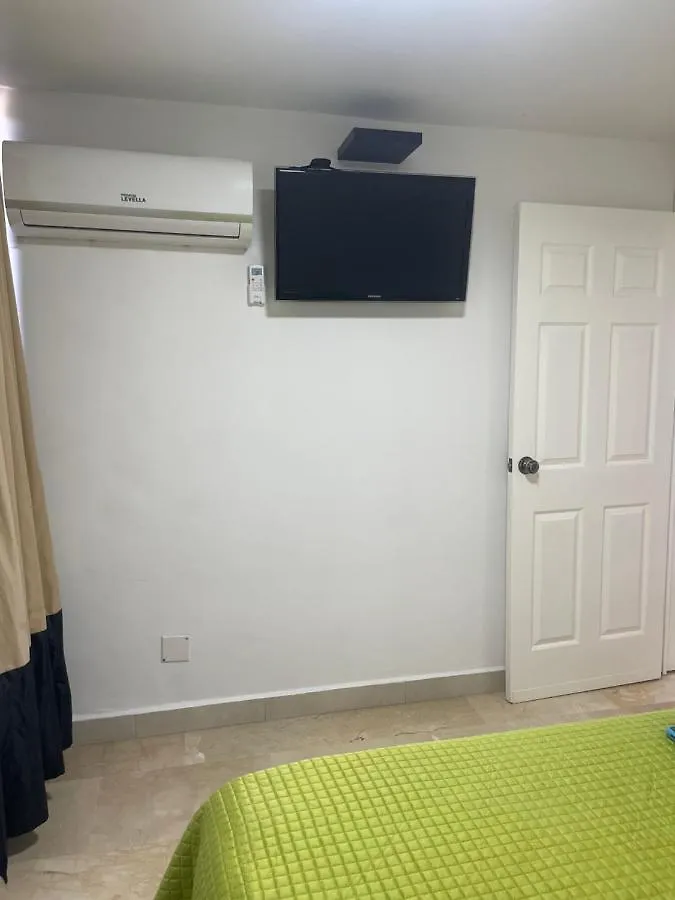 Apartamento Completo Frente Al Aeropuerto Ideal Para Viajes Y Transito En El Aeropuerto Catia La Mar 0*,