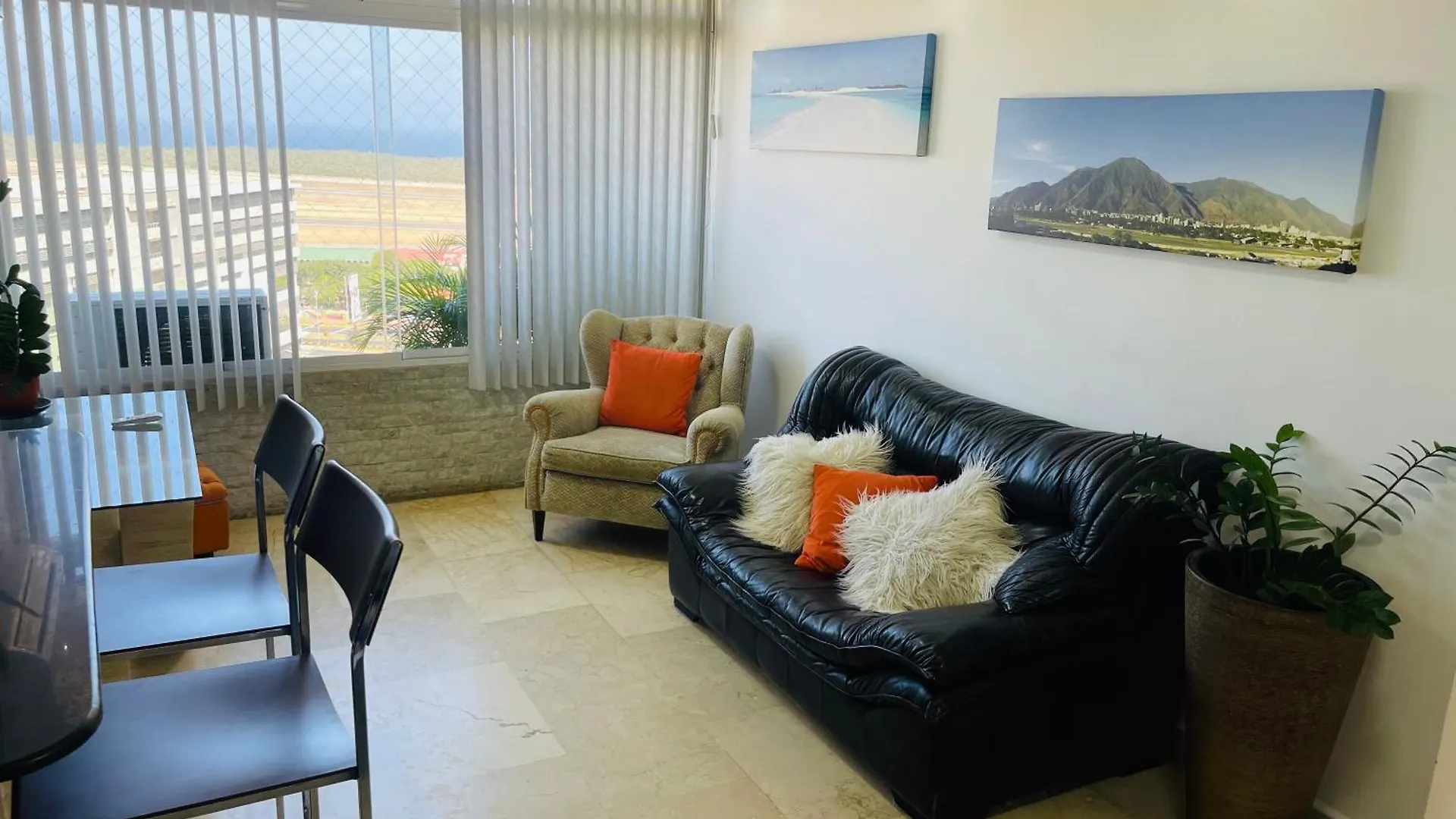 Apartamento Completo Frente Al Aeropuerto Ideal Para Viajes Y Transito En El Aeropuerto Catia La Mar Apartment